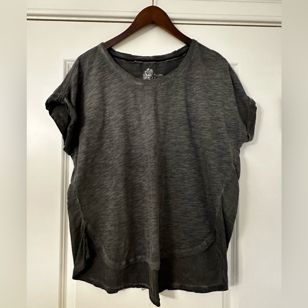 Pilcro T Shirt Size Medium